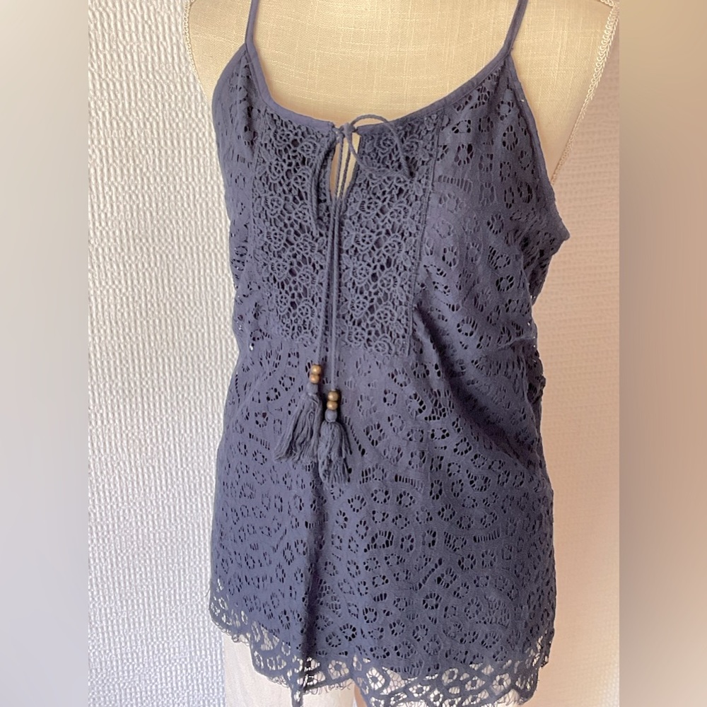 ROMEO & JULIET COUTURE Navy Tassle Lace Tank Size XL